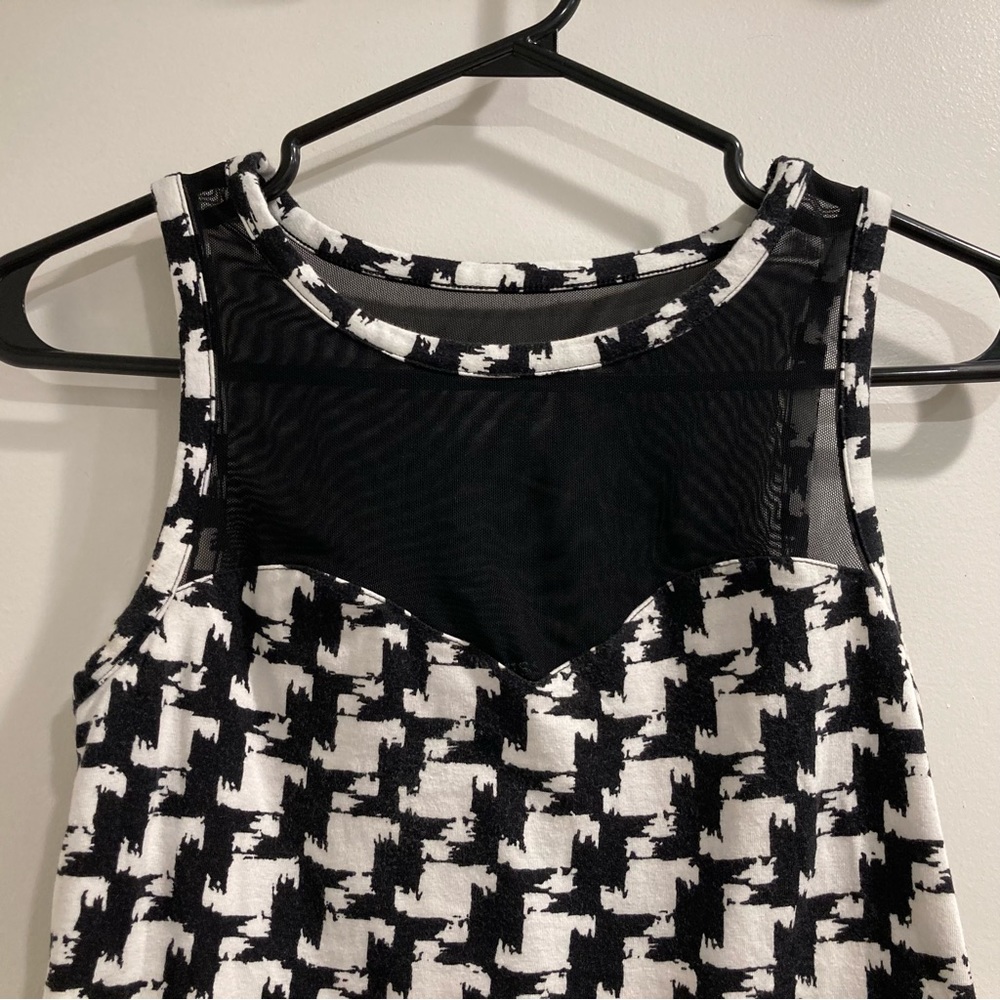 Express houndstooth mesh tank - Picture 2 of 5